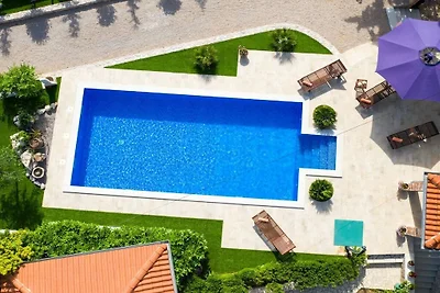 Villa Azul mit Pool