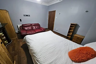 Belvilla Russel Court Hotel | Standard Triple