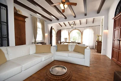 Villa spagnola vicino alla spiaggia con...