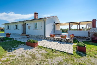 Ferienhaus in Barban mit Schwimmbecken