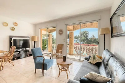 Haus an der Côte d'Azur mit Pool