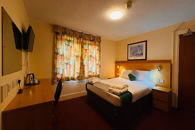 Brentwood Aberdeen City Centre | Camera...