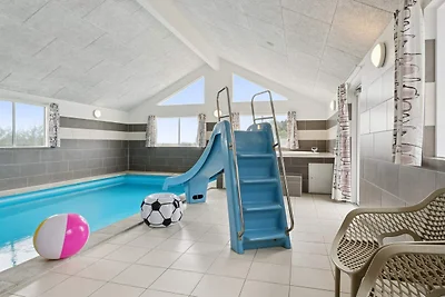 Luxus-Ruckzugsort am Hostrup Strand -- By Tra...