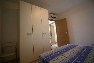 Gemütliche Wohnung in Parghelia mit Terrasse