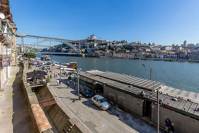 Charmante Wohnung mit Flussblick in Porto