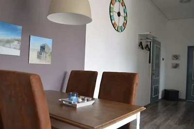 Schoner im Schiffehaus
