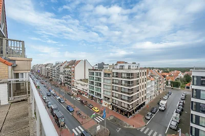 Penthouse in Knokke nahe Strand & Lippenslaan