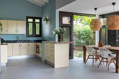 Flach, 10 Minuten zum Strand