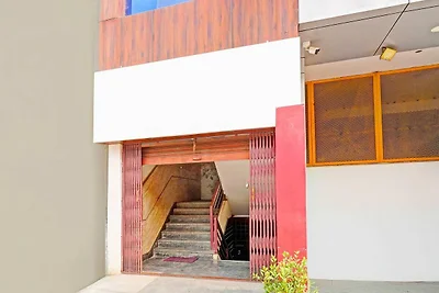 Super Hotel O Srigandhakavalu