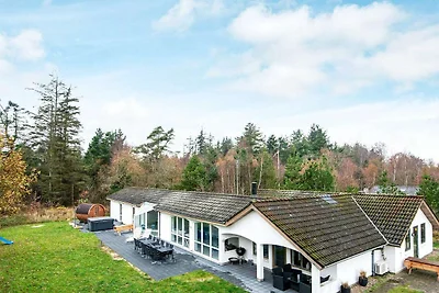 12 Personen Ferienhaus in Henne