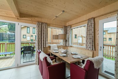 Chalet mit Whirlpool im Freien