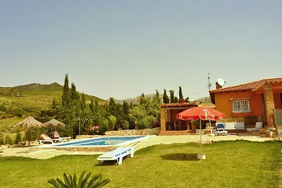 Uriges Cottage mit Pool in Andalusien