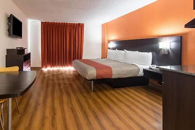 Motel6 Atlanta | 1 Kingsize-Bett,...