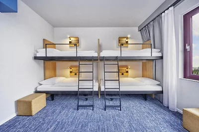 H2 Hotel Düsseldorf Seestern bei Sunday Quad...