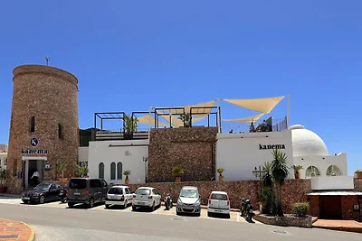 Wohnung in Nerja mit Küstenblick & Pool