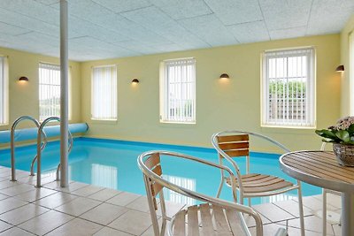 Hübsches Ferienhaus in Blåvand mit Schwimmbad