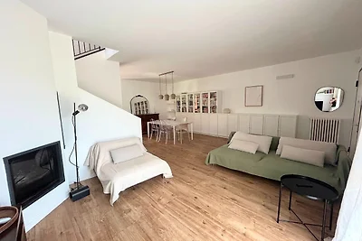 Bella villa con piscina e giardino