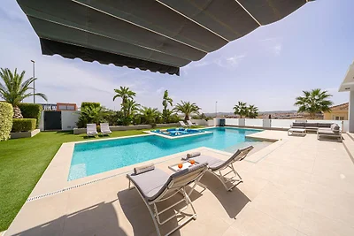 Gemütliche Villa mit eigenem Pool in...