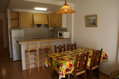 Appartement in L'Escala bij strand