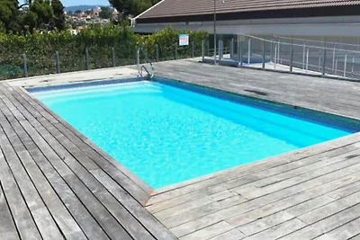 Moderne 2P-Wohnung, Pool, Parkplatz, neu