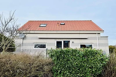 Deluxe-Bungalow am Wasser mit Steg