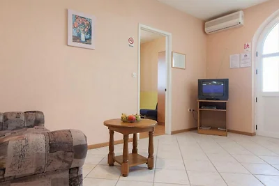 Summerheaven Apartments - One Bedroom Apartme...