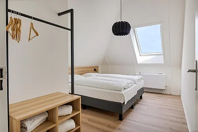 Villa am IJsselmeer mit privatem Steg