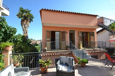 Schönes Ferienhaus in Giardini Naxos in...