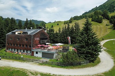 Appartement in Tirol bij rivier