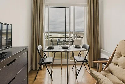 Apartment in Le Croisic am Meer und Pool