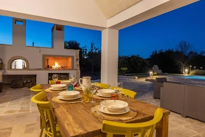 Villa di campagna vicino agli uliveti di...
