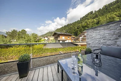 Moderne Wohnung mit Balkon und Zugang zur...