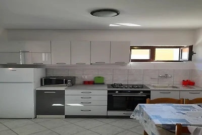 Modernes Studio-Apartment in Dinjiska