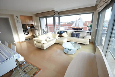 Apartment mit seitlichem Meerblick in...