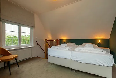 Ferienhaus in Vrouwenpolder mit Garten