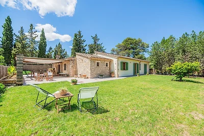 Landelijke Mallorcaanse landvilla met zwembad