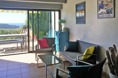 Holiday home with private terrace and sea vie...