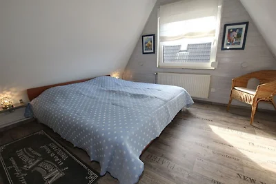 Ferienhaus Toms Hütte mit Terrasse in Dornum