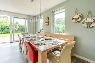 Geräumige und helle Ferienvilla für 10...