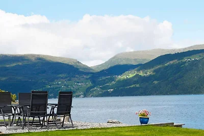 4 Personen Ferienhaus in Utvik-By Traum