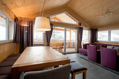 Schönes Chalet mit Whirlpool