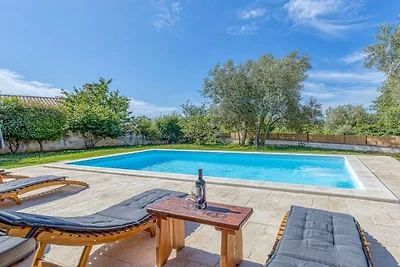 Agatta mit privatem Pool
