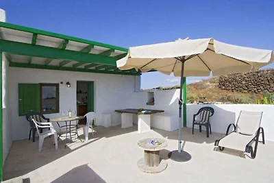 Finca in Yaiza mit Schwimmbecken