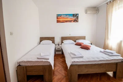 Apartment in Seline mit Terrasse