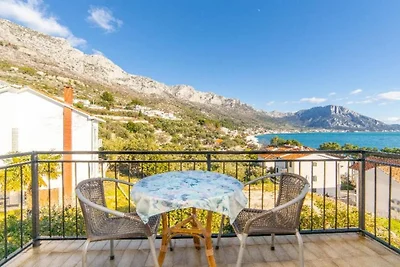 One bedroom apartment with sea view 1