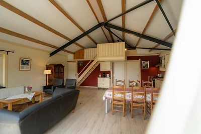 Ferienhaus am Waldrand und am Fluss Maas.