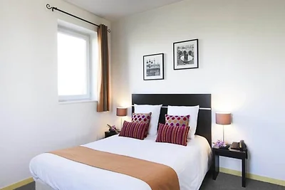 Wohnung nahe Aeroscopia mit Pool