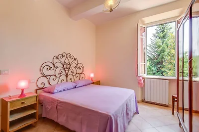 Casa vacanze con giardino dal mare
