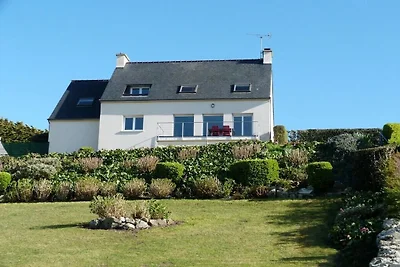 Ferienhaus in Esquibien mit Terrasse