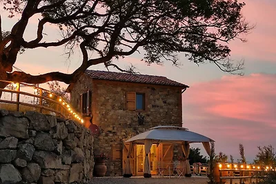 Villa di classe in Toscana con piscina...